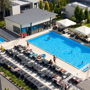 Holiday Golden Resort & Spa